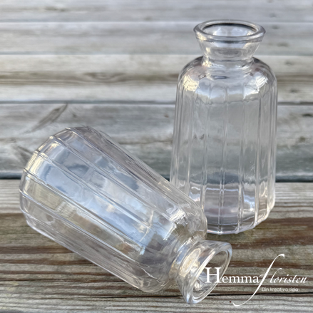 Glasvas 1 st 35 kr 2 för 55 kr